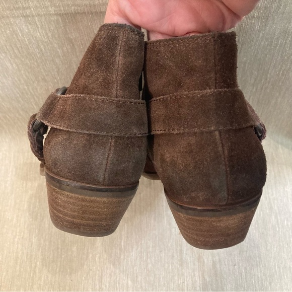 LUCKY BRAND Sz 8 LK-Enitha  Faux Suede Buckle Harness Stacked Heels Booties - Picture 8 of 12